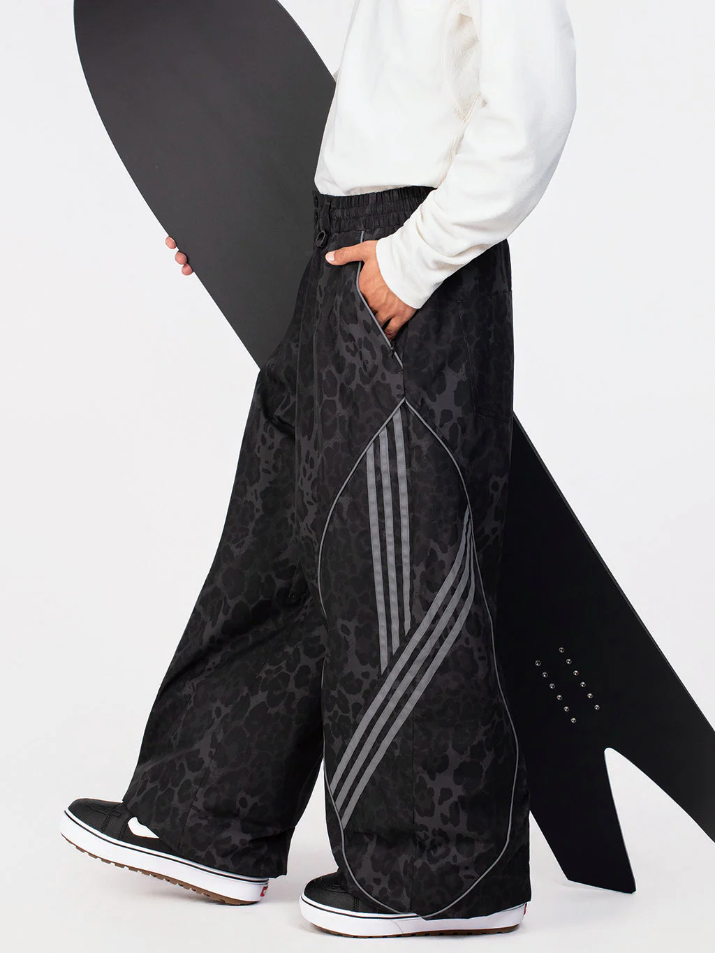 Men's Nightline Park Rider Reflective Curve Baggy Snow Pants - Image 12