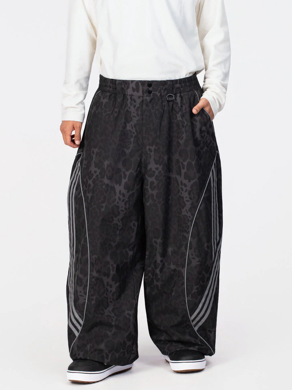 Men's Nightline Park Rider Reflective Curve Baggy Snow Pants - Image 14