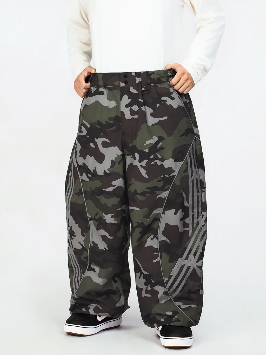 Men's Nightline Park Rider Reflective Curve Baggy Snow Pants - Image 18