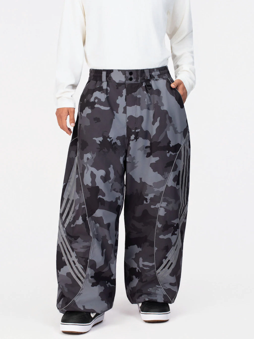 Men's Nightline Park Rider Reflective Curve Baggy Snow Pants - Image 22