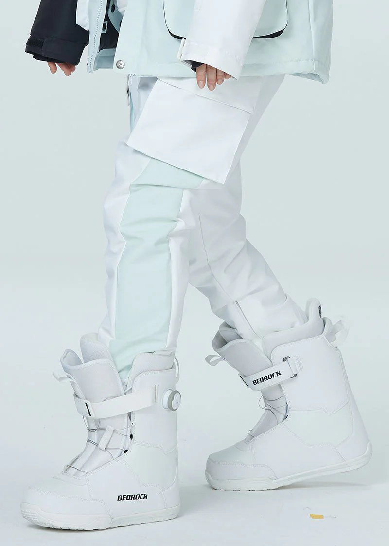 Women's Arctic Queen Large Cargo Pocket Snowboard Pants - Image 4