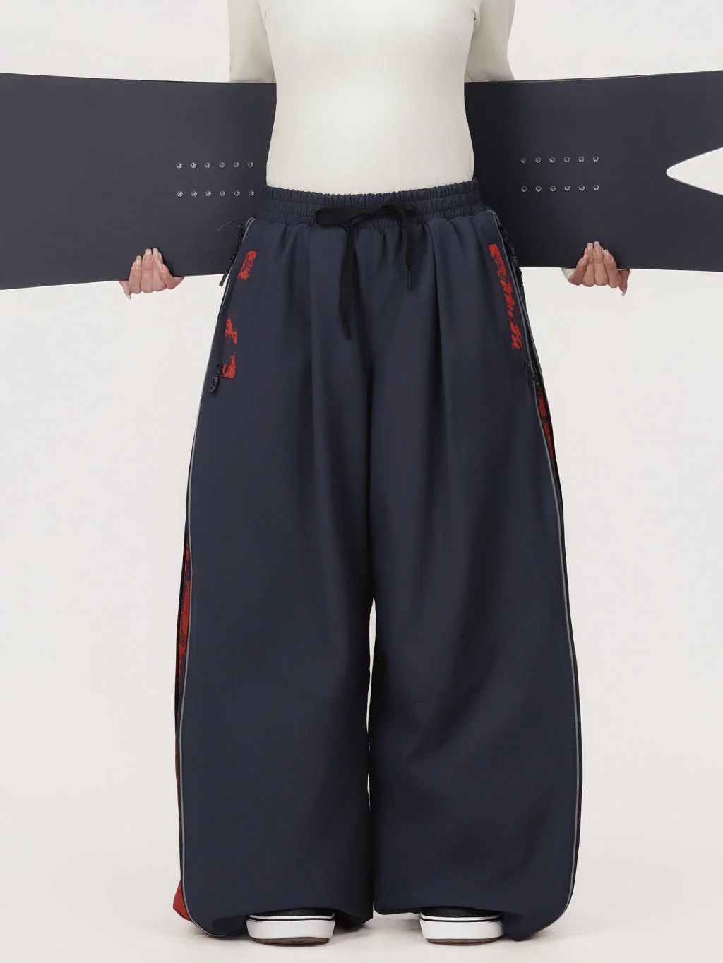 Women's Hyper Flux Side Zip Graffiti Panel Extra Baggy Freestyle Snow Pants - Image 10