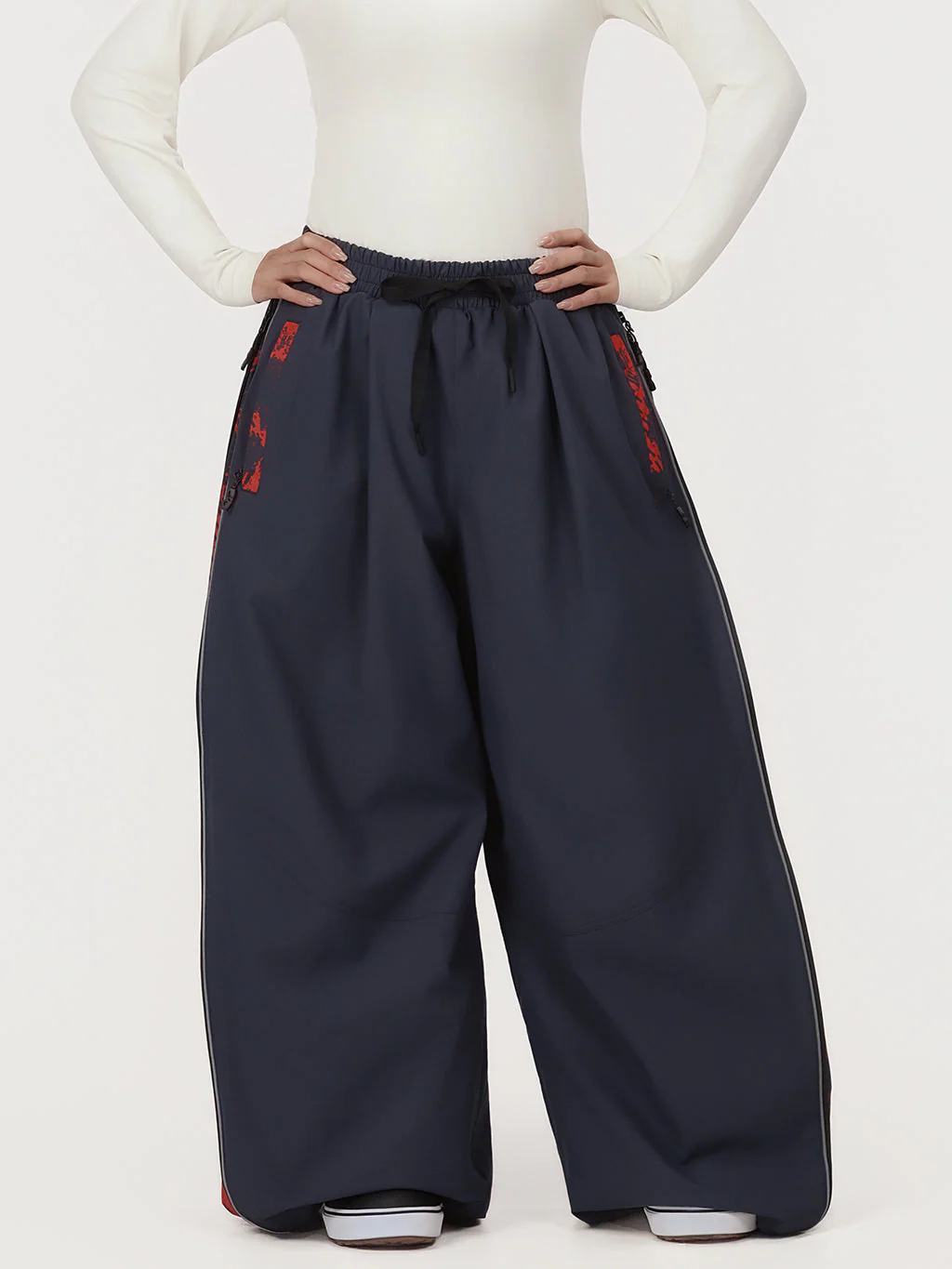 Women's Hyper Flux Side Zip Graffiti Panel Extra Baggy Freestyle Snow Pants - Image 11