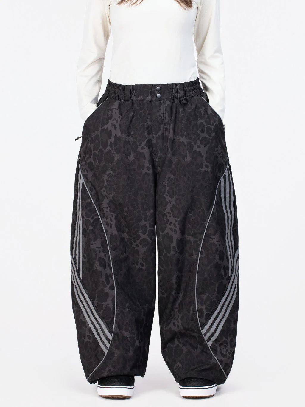 Women's Nightline Park Rider Reflective Curve Baggy Snow Pants - Image 14