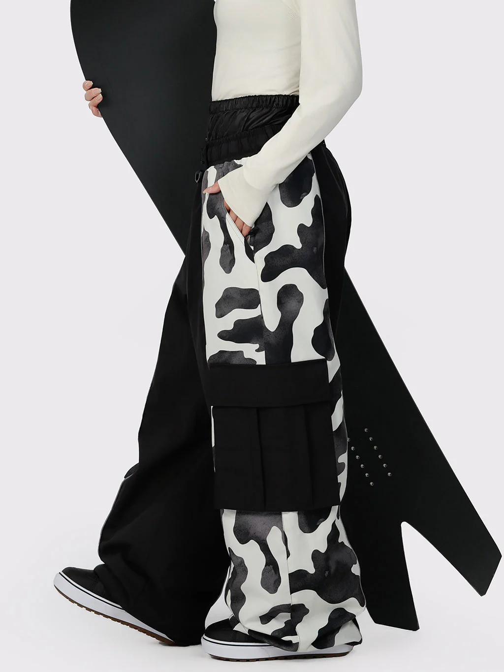 Women's Wild Motion Reflective Colorblock Extra Baggy Snow Pants - Image 2